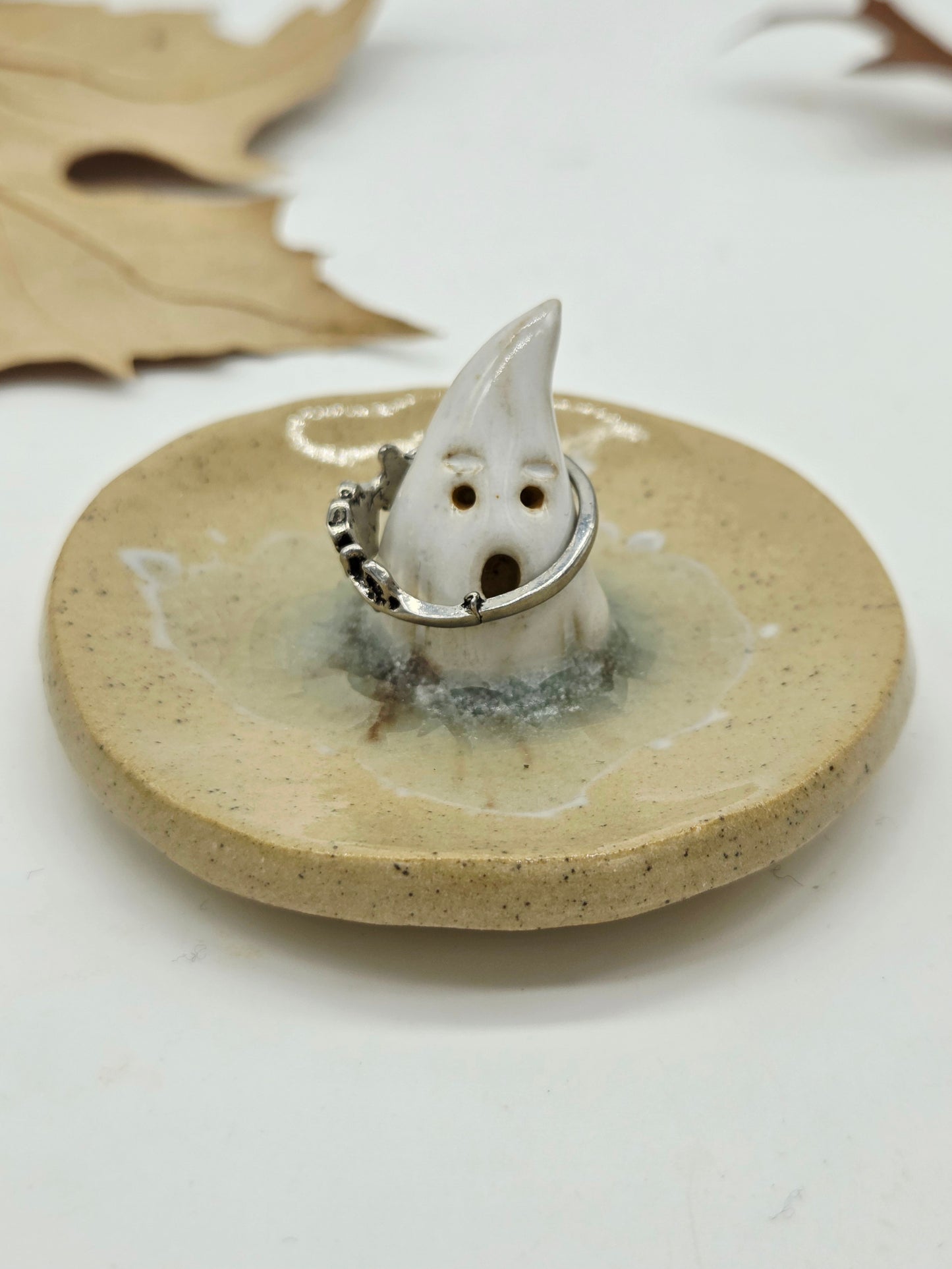 Ceramic Tiny Ghost Ring Dish